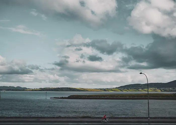 Sligo Bay בית הארחה 4*